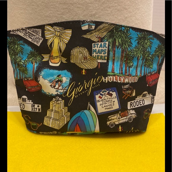 Nicole Miller for Giorgio Beverly Hills Cosmetics - Picture 1 of 4